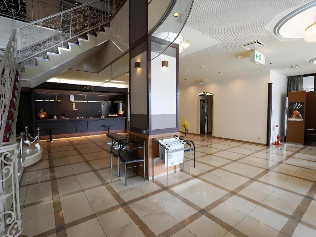 Neyagawa Trend Hotel Osaka Exterior photo